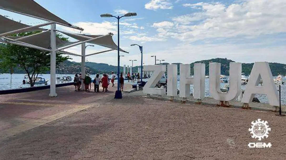 Zihuatanejo - Inseguro, muelle de playa Principal